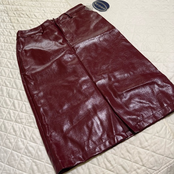 Elegant Burgundy Faux Leather Skirt - Picture 8 of 12